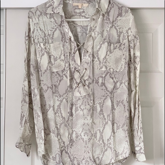 Olivaceous Snake Print Top - Picture 2 of 4